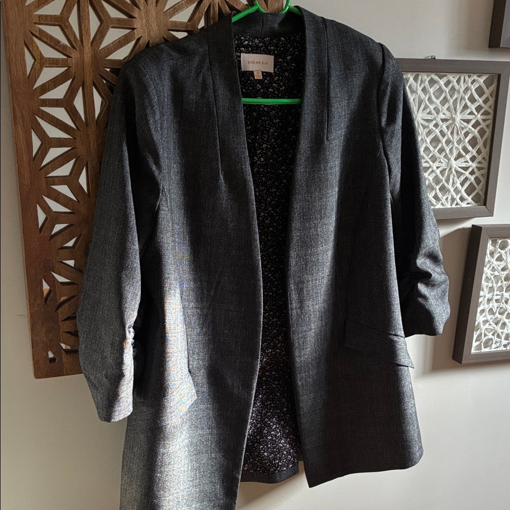 Skies are blue collarless blazer - like new
